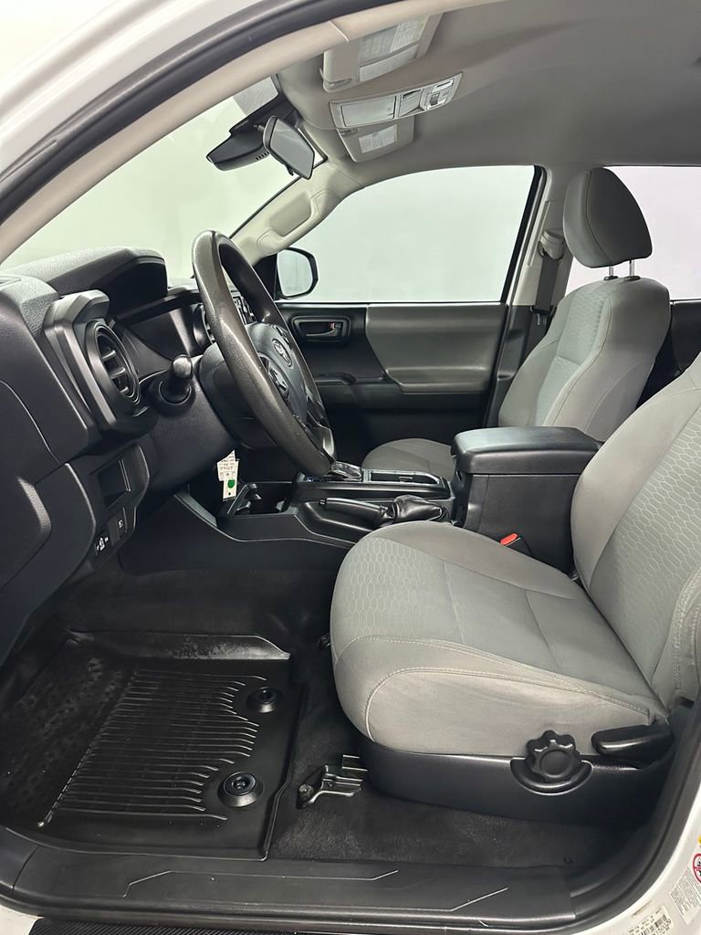 Used 2018 Toyota Tacoma SR w/ SR Convenience Package image 11