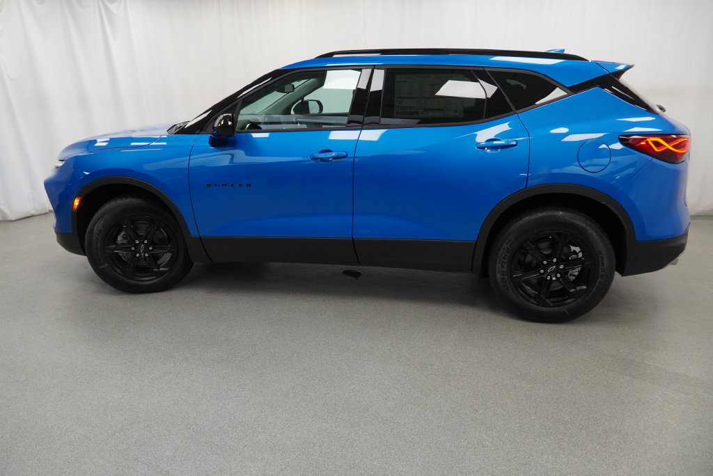 New 2026 Chevrolet Blazer LT w/ Convenience Package AWD/4WD image 38