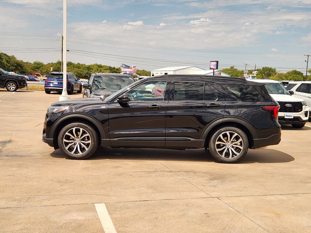New 2026 Ford Explorer ST-Line w/ Premium Package RWD image 3