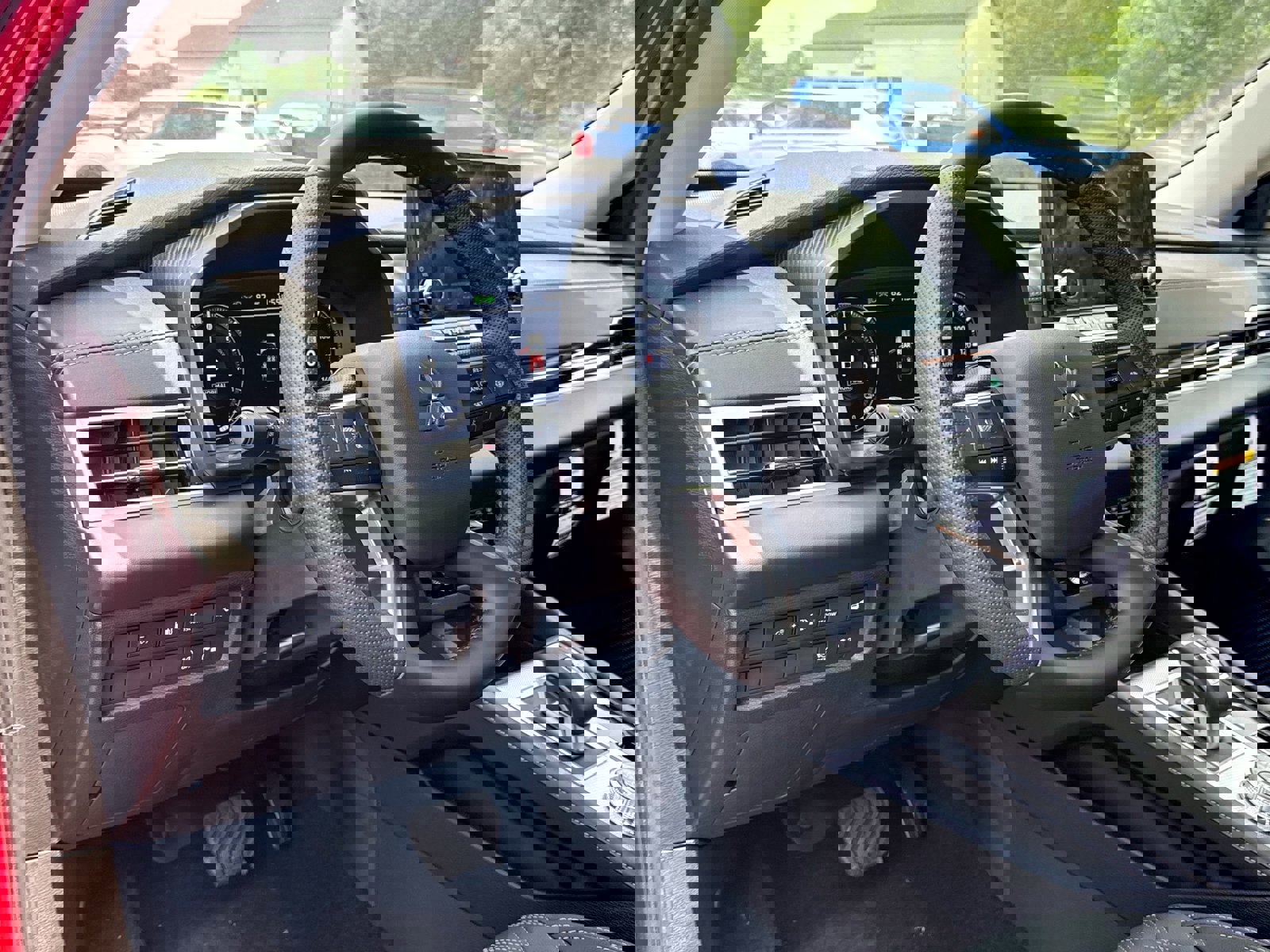 New 2025 Mitsubishi Outlander SEL image 3