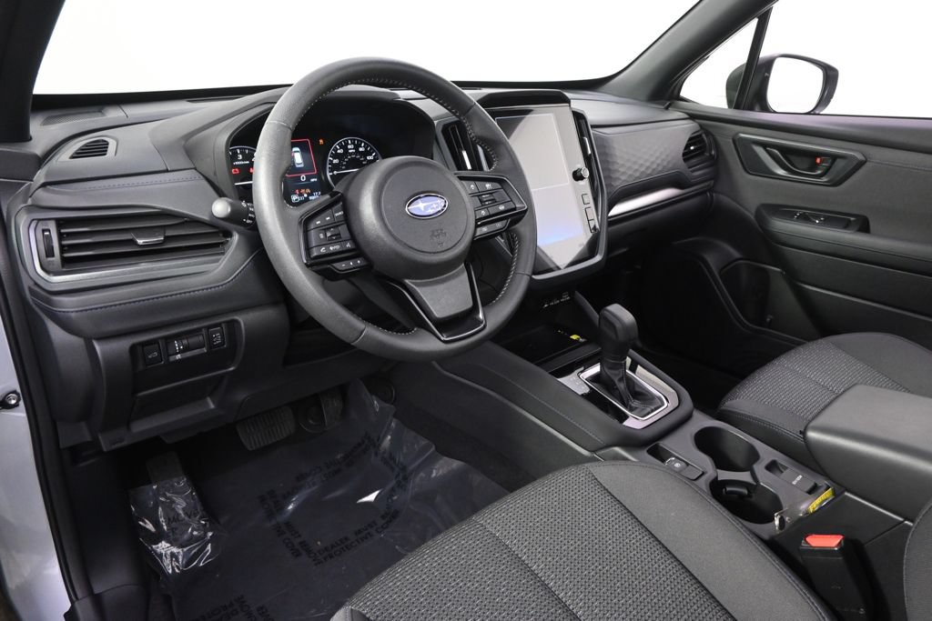 Used 2025 Subaru Forester Premium AWD/4WD image 11