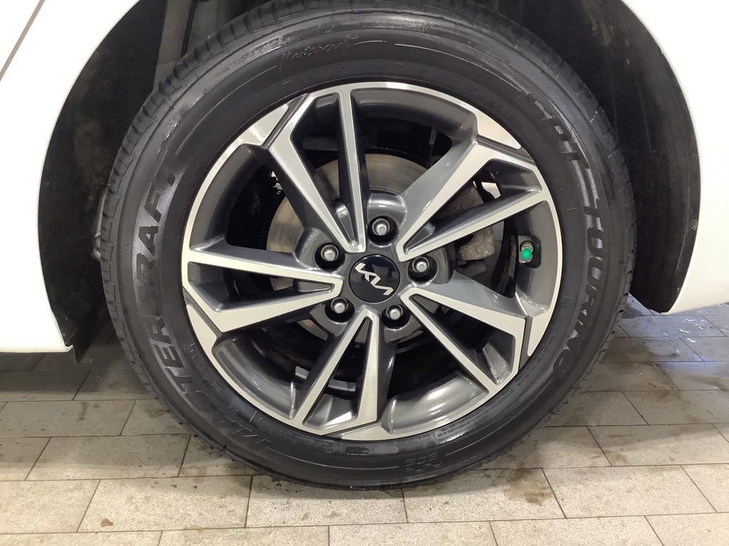Certified 2023 Kia Forte LXS w/ LXS Technology Package image 20