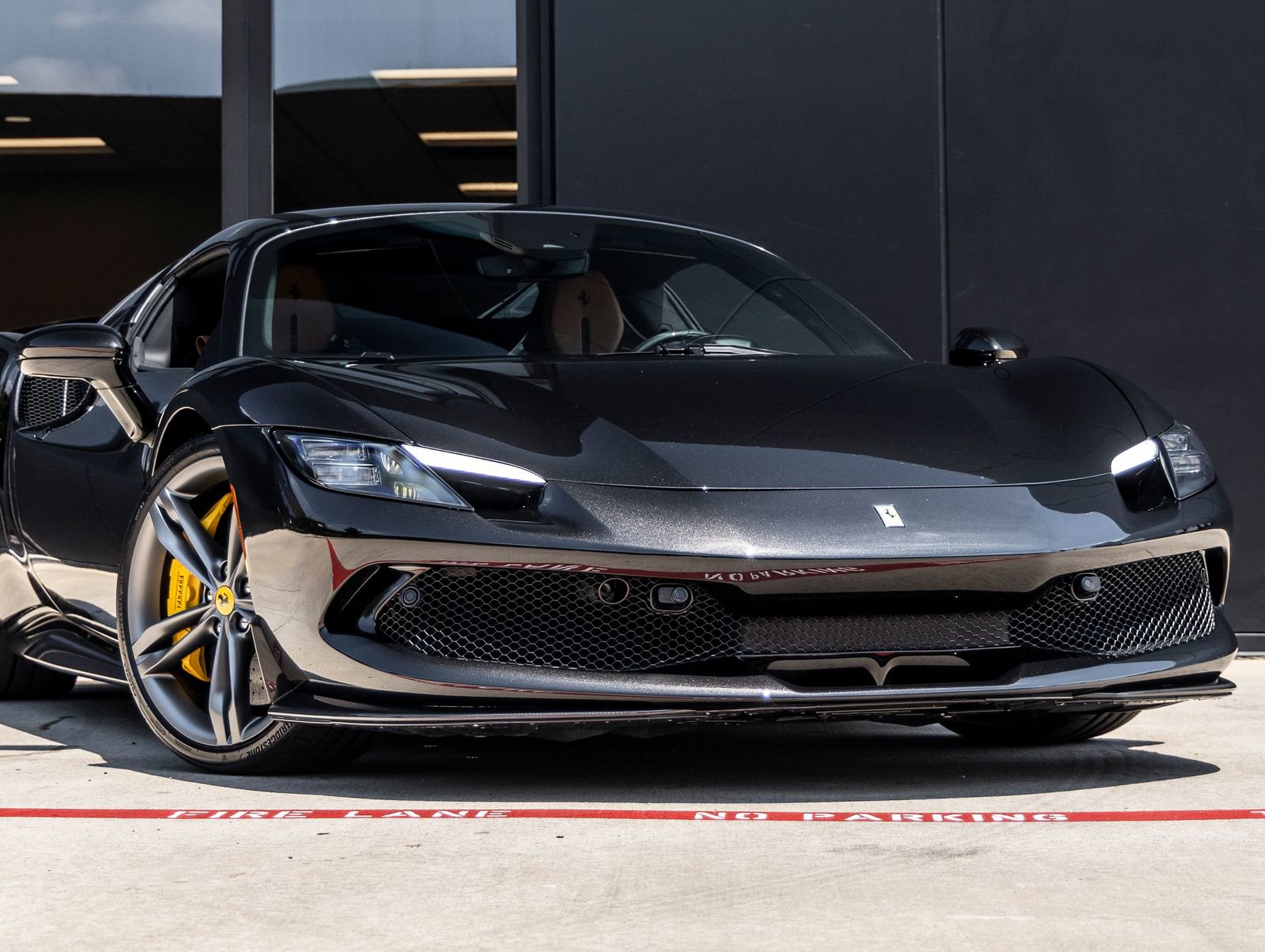 Used 2025 Ferrari 296 GTS RWD image 5