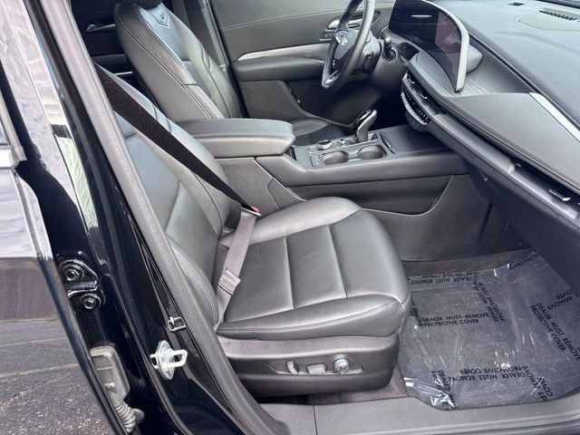 Used 2025 Cadillac XT4 Premium Luxury FWD image 28