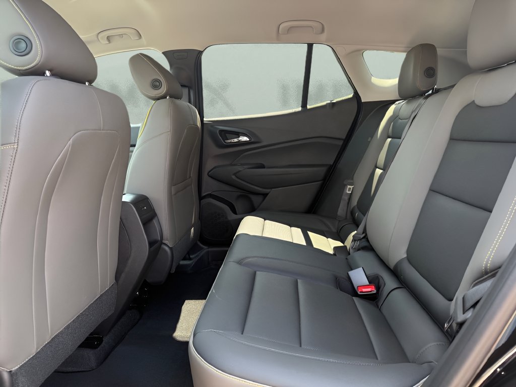 New 2026 Chevrolet Trax ACTIV w/ Driver Confidence Package FWD image 11