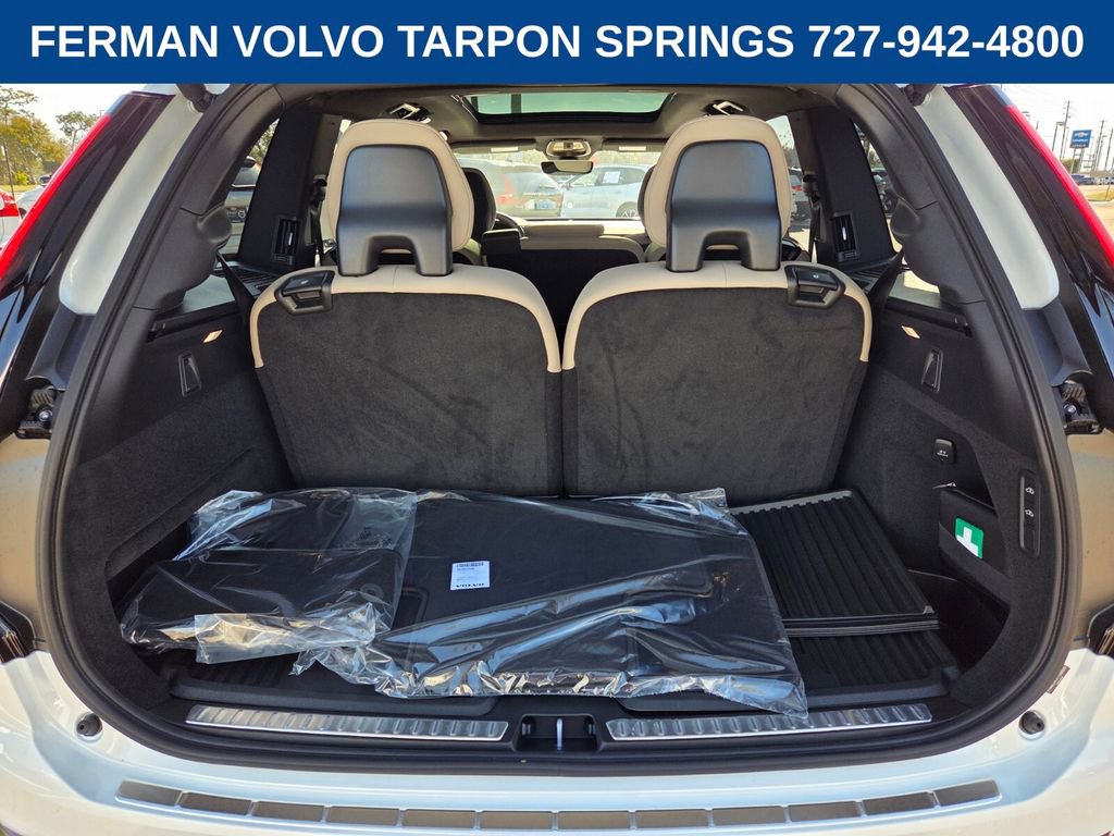 New 2026 Volvo XC90 B6 Plus w/ Protection Package Premier image 19