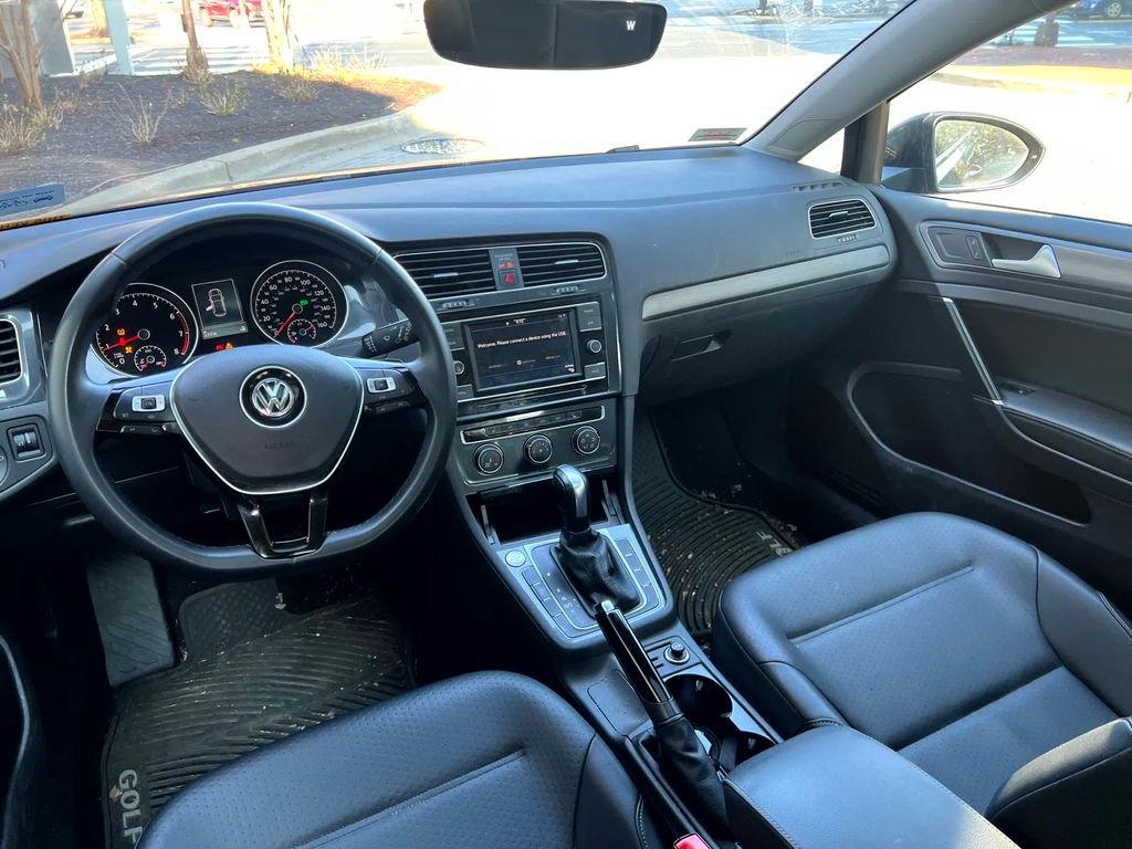 Used 2021 Volkswagen Golf 4-Door image 8