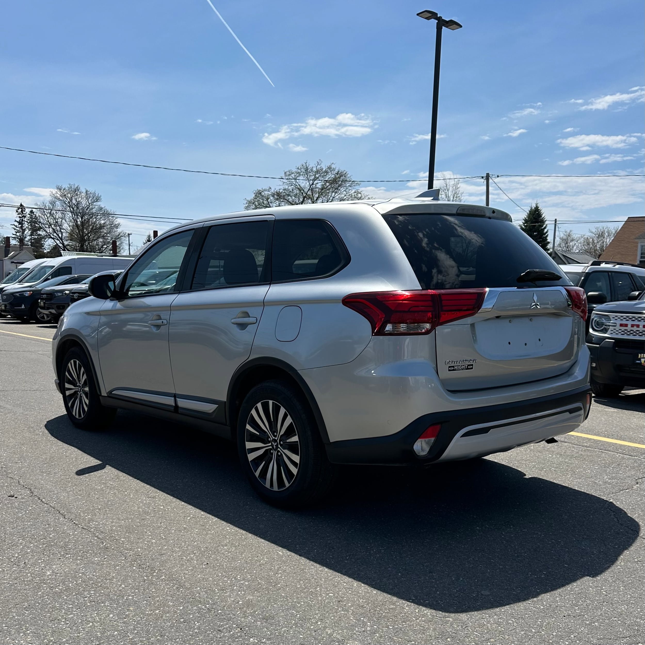 Used 2020 Mitsubishi Outlander AWD image 5
