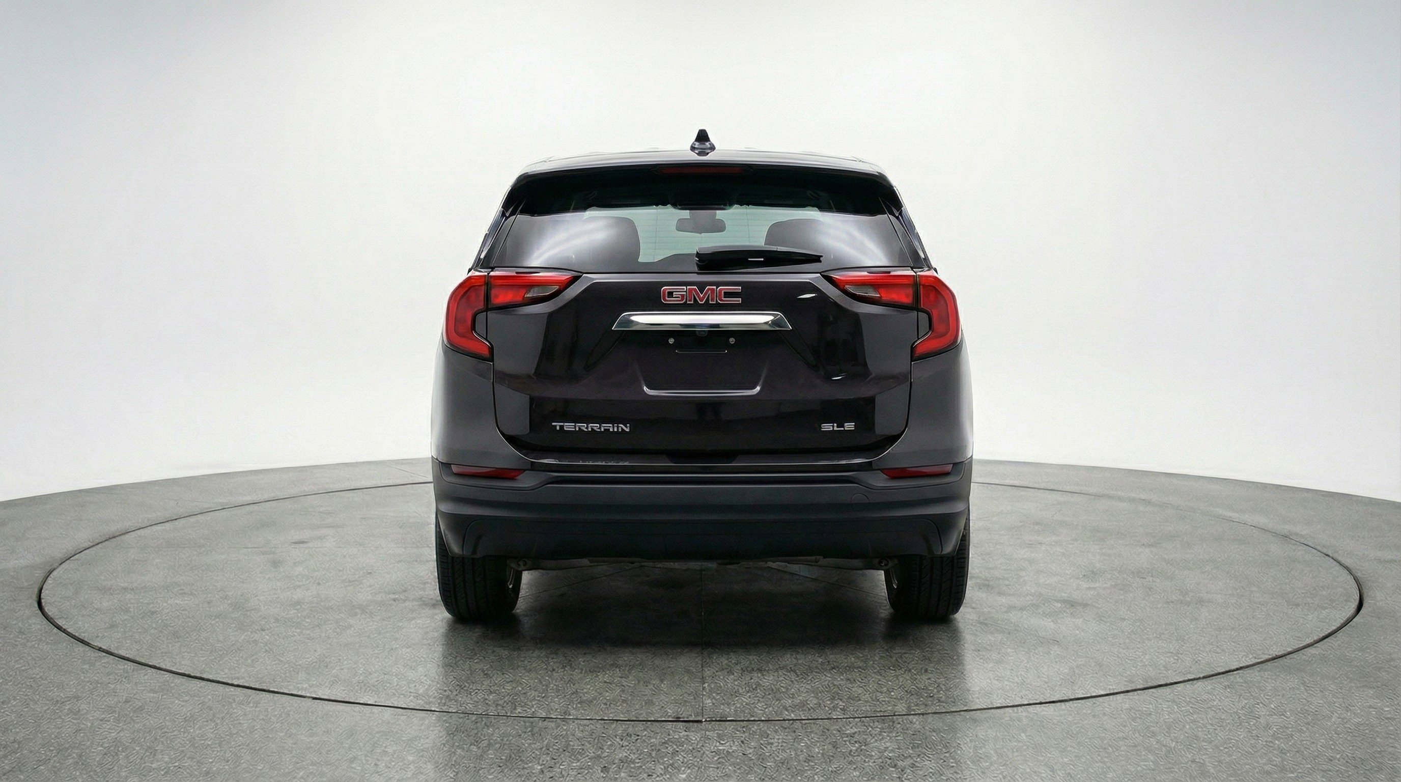 Used 2024 GMC Terrain SLE image 7