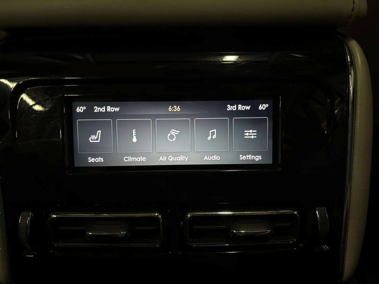 Used 2021 Lincoln Aviator Reserve w/ Equipment Group 202A AWD/4WD image 28