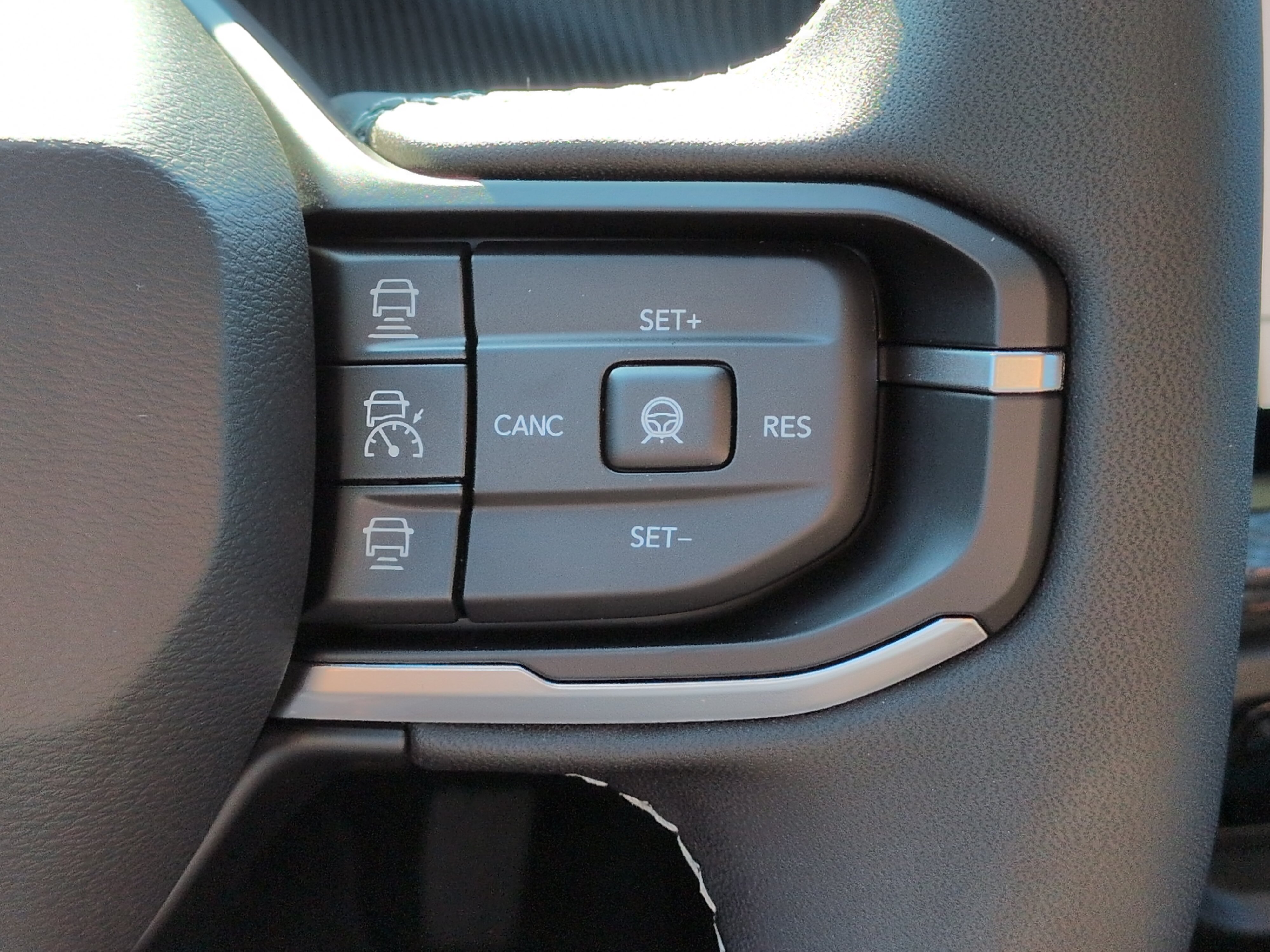 New 2026 Jeep Cherokee Overland AWD/4WD image 25