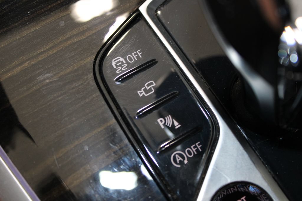 Used 2021 BMW X7 M50i w/ Executive Package AWD/4WD image 47