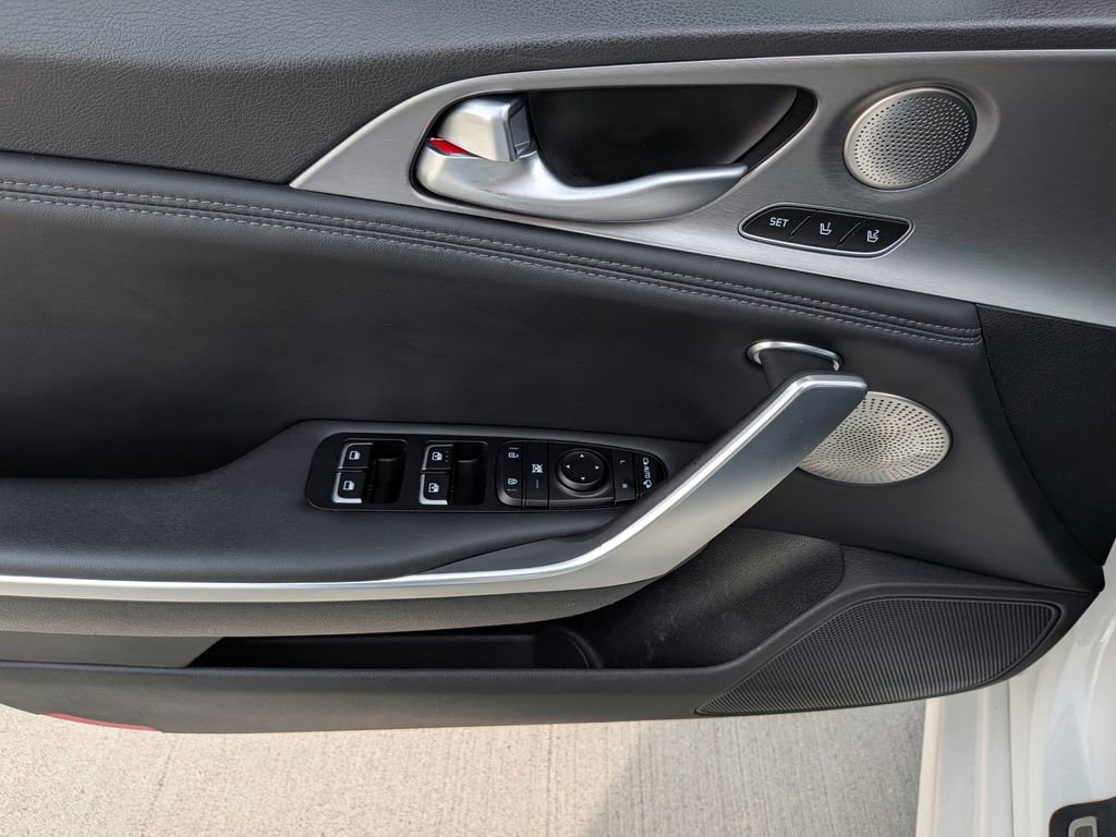 Used 2019 Kia Stinger GT2 image 11