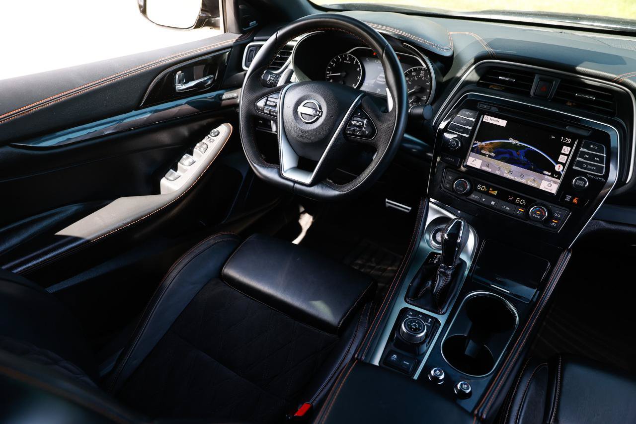 Used 2023 Nissan Maxima SR w/ Sport Mat Group FWD image 21