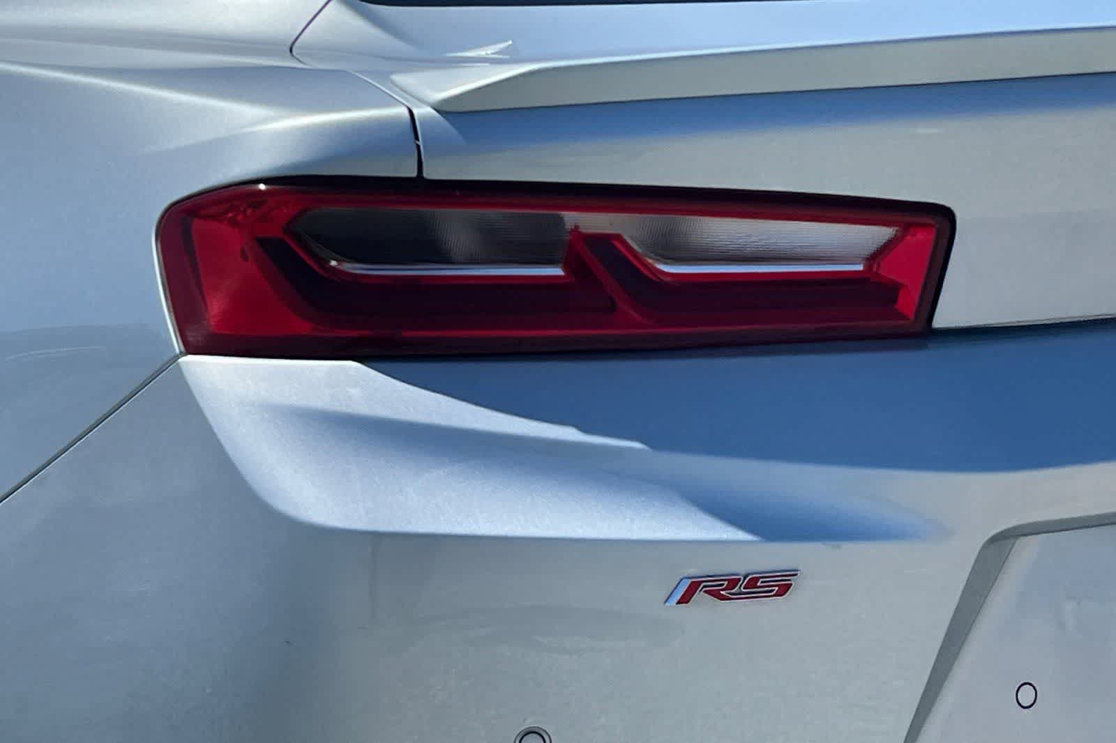 Used 2017 Chevrolet Camaro LT RWD image 17