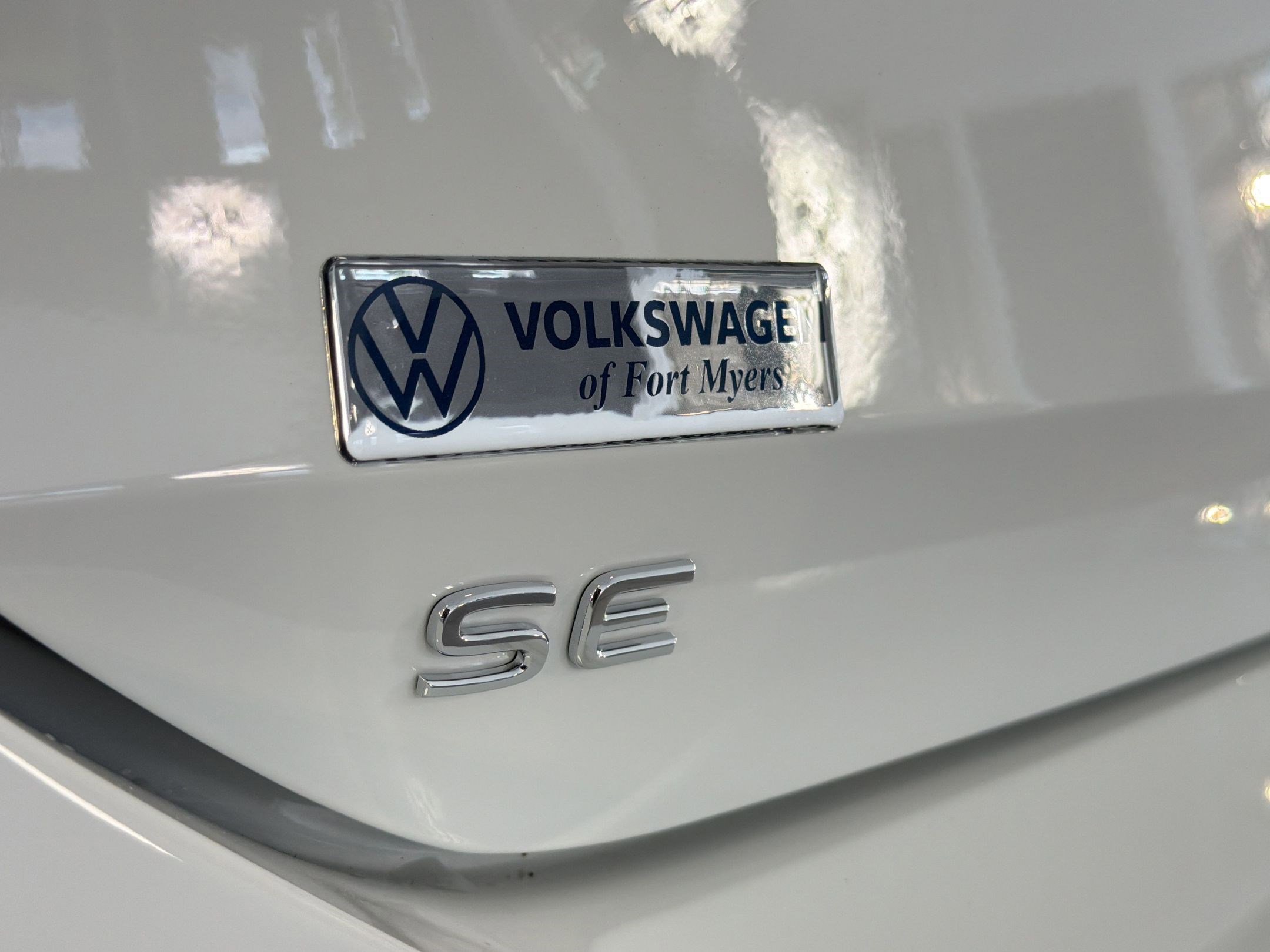 New 2026 Volkswagen Tiguan SE FWD image 33