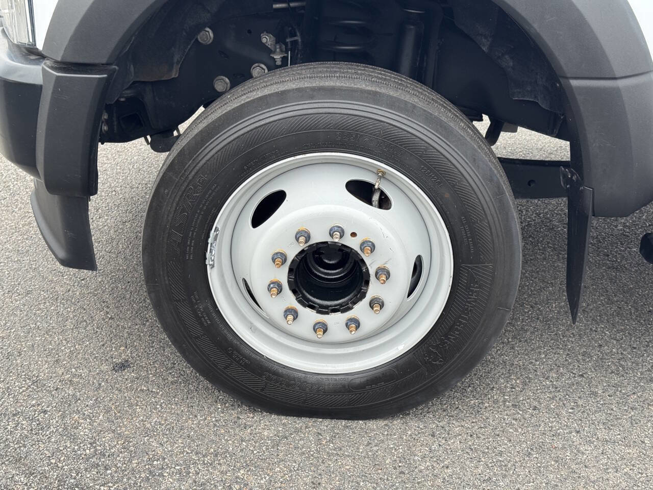 Used 2022 Ford F550 2WD Regular Cab Super Duty w/ Power Equipment Group image 8