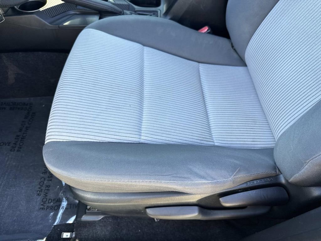 Used 2015 Toyota RAV4 LE image 23