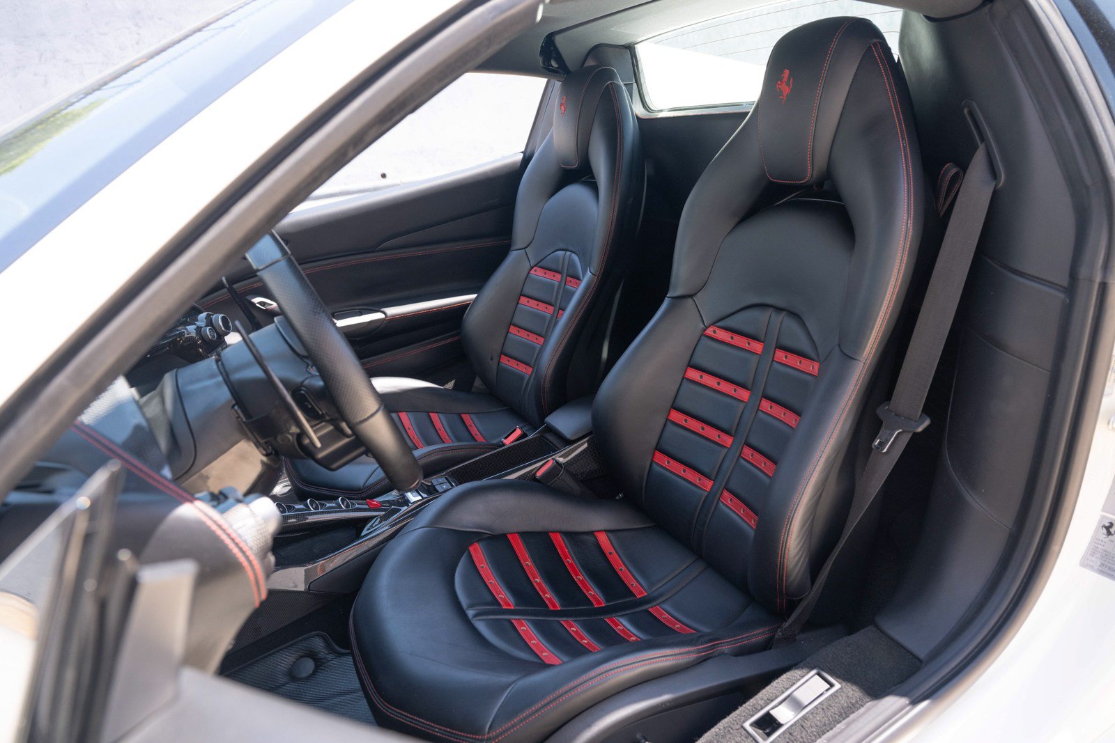 Used 2018 Ferrari 488 Spider RWD image 31