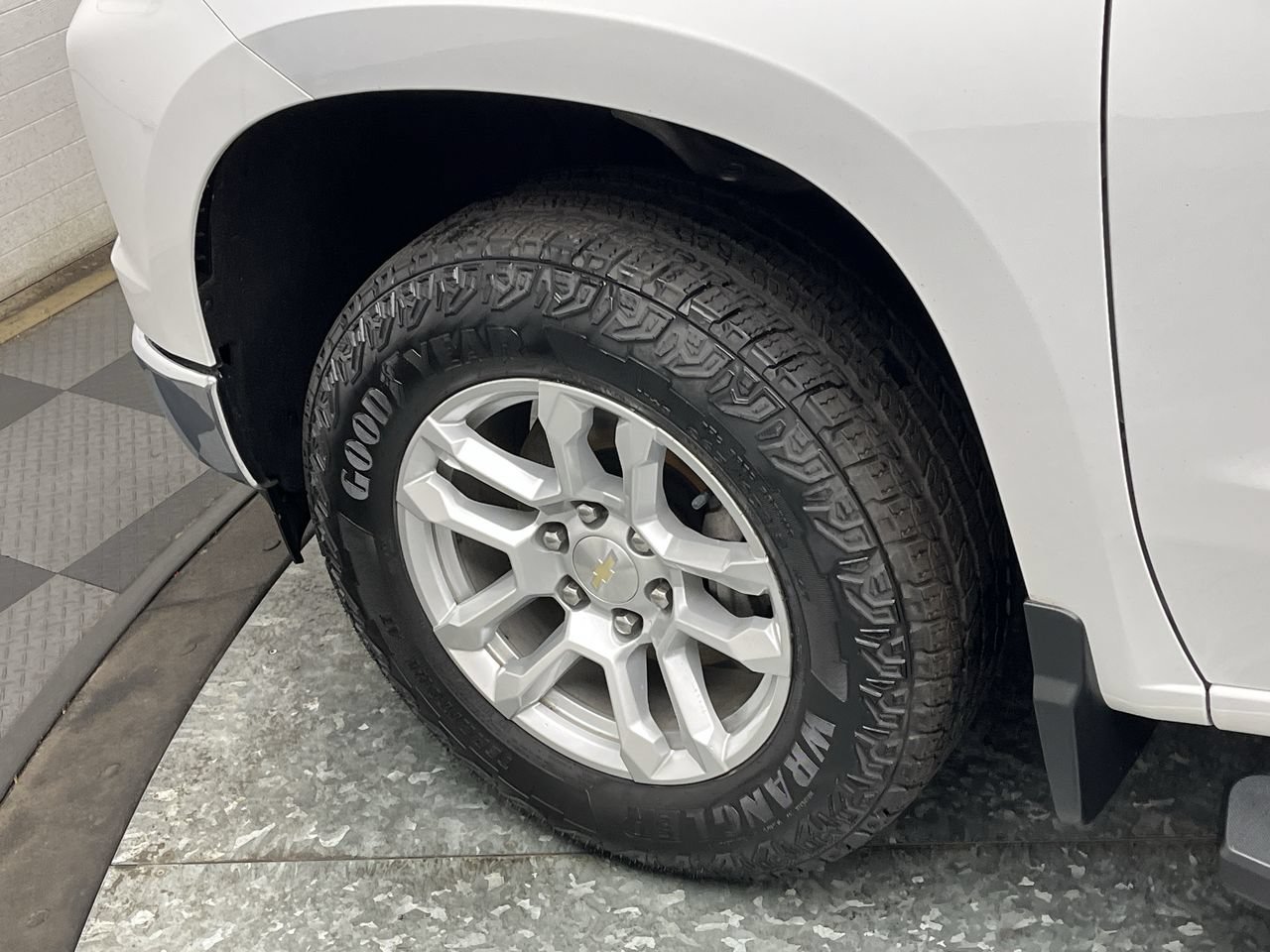 Certified 2022 Chevrolet Silverado 1500 LT AWD/4WD image 33