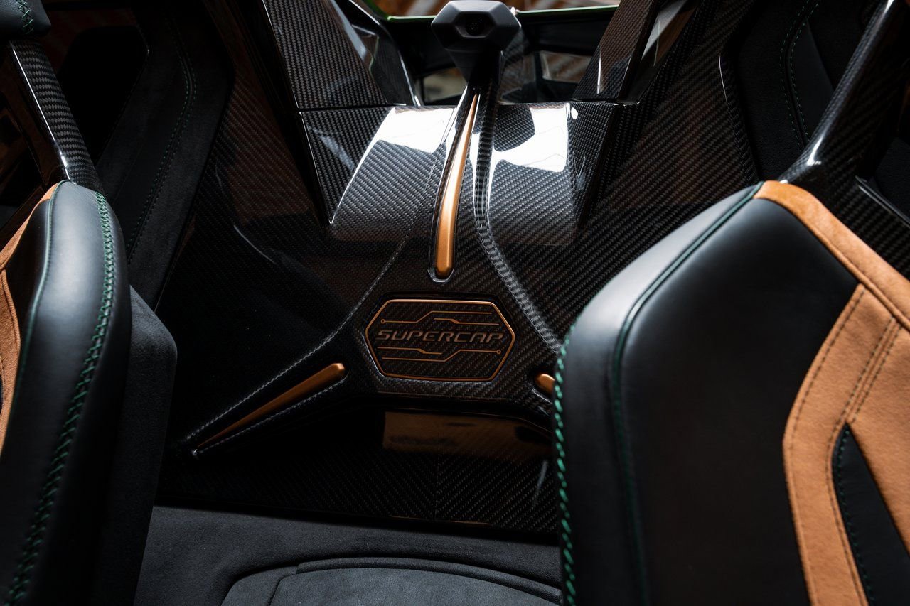 Used 2021 Lamborghini Sian Roadster image 41