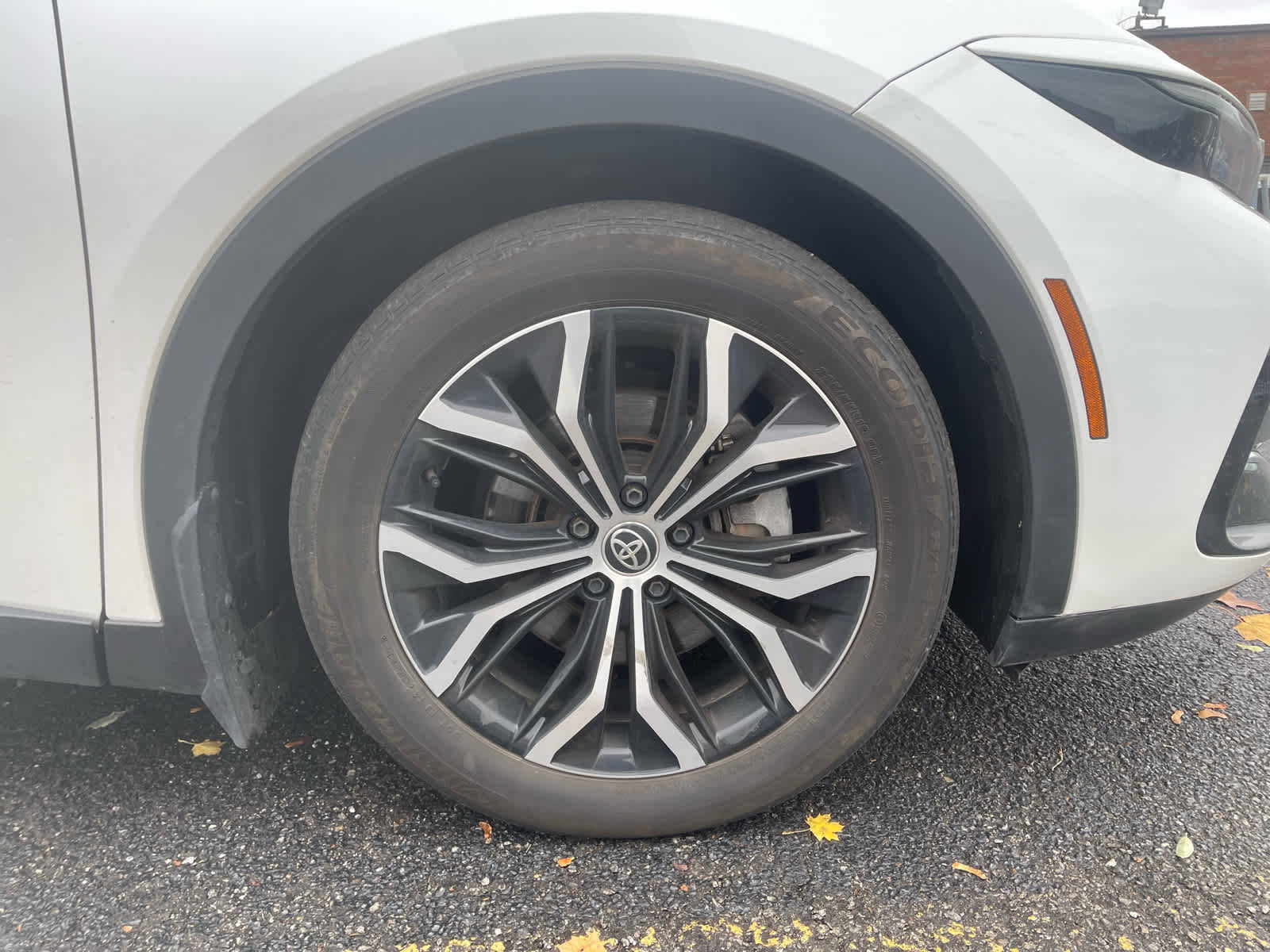 Used 2023 Toyota Crown XLE image 17