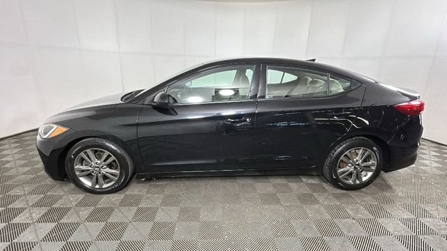 Used 2017 Hyundai Elantra SE FWD image 6