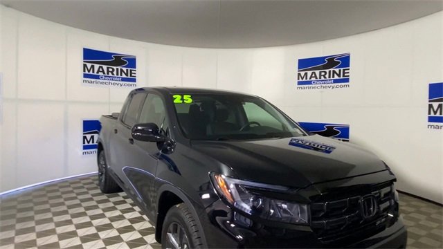 Used 2025 Honda Ridgeline Sport image 4