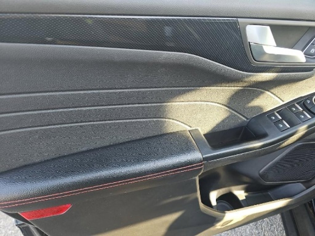 Used 2023 Ford Escape ST-Line w/ Tech Pack #1 image 12