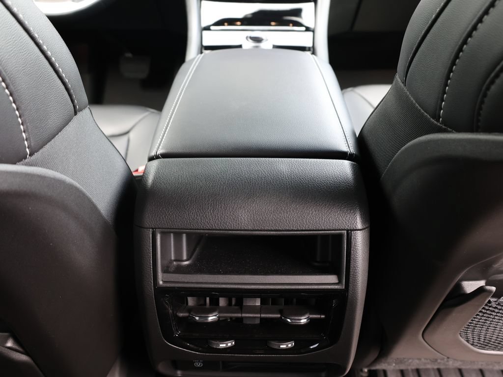 Used 2026 Jeep Grand Cherokee Limited w/ Luxury Tech Group II RWD image 26