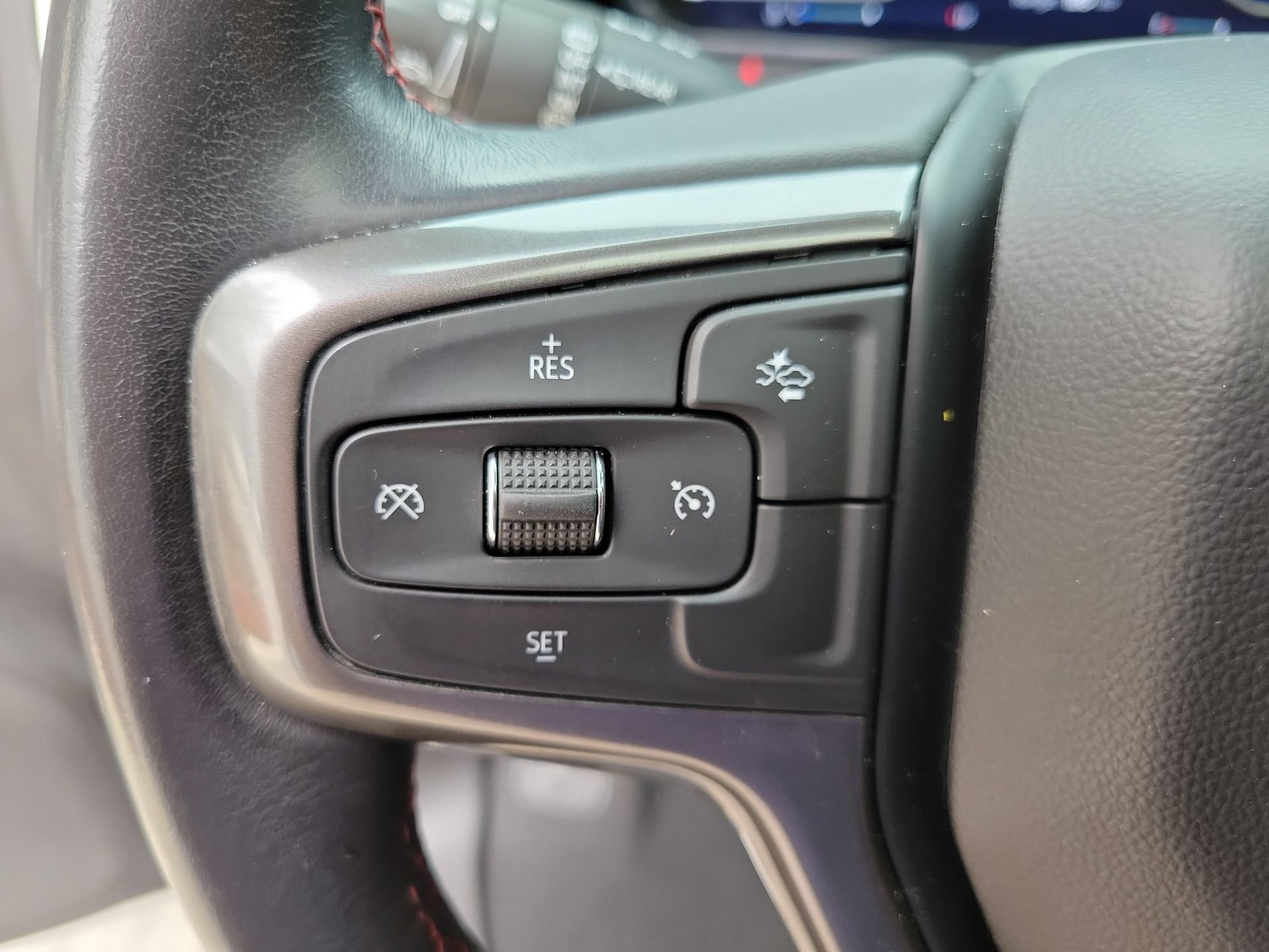 Used 2023 Chevrolet Tahoe RST AWD/4WD image 34