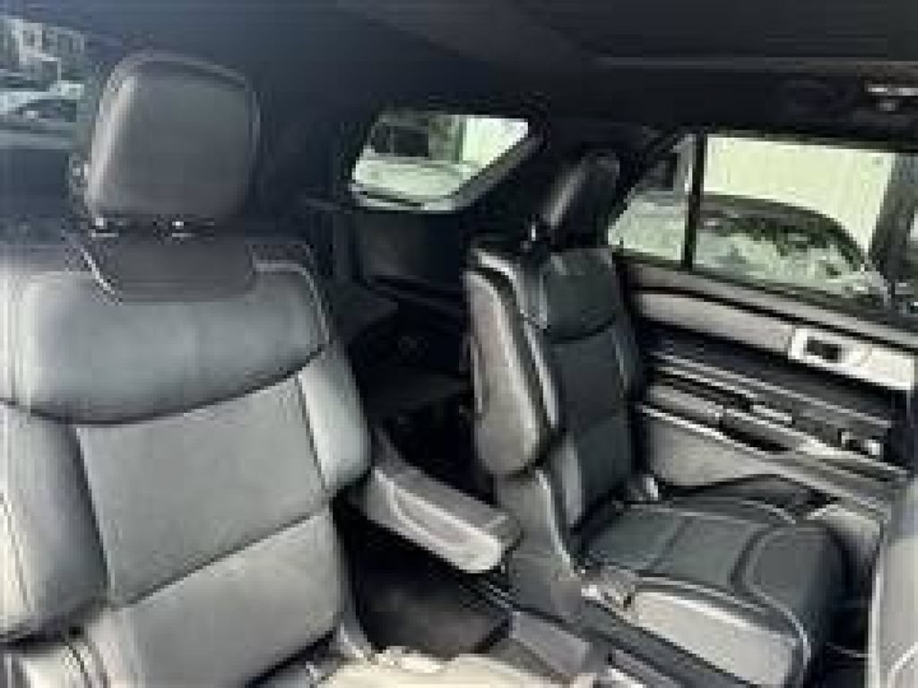 Used 2020 Ford Explorer ST w/ ST Street Pack AWD/4WD image 20