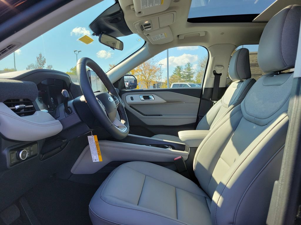 New 2026 Ford Explorer Active w/ Active Comfort Package image 16