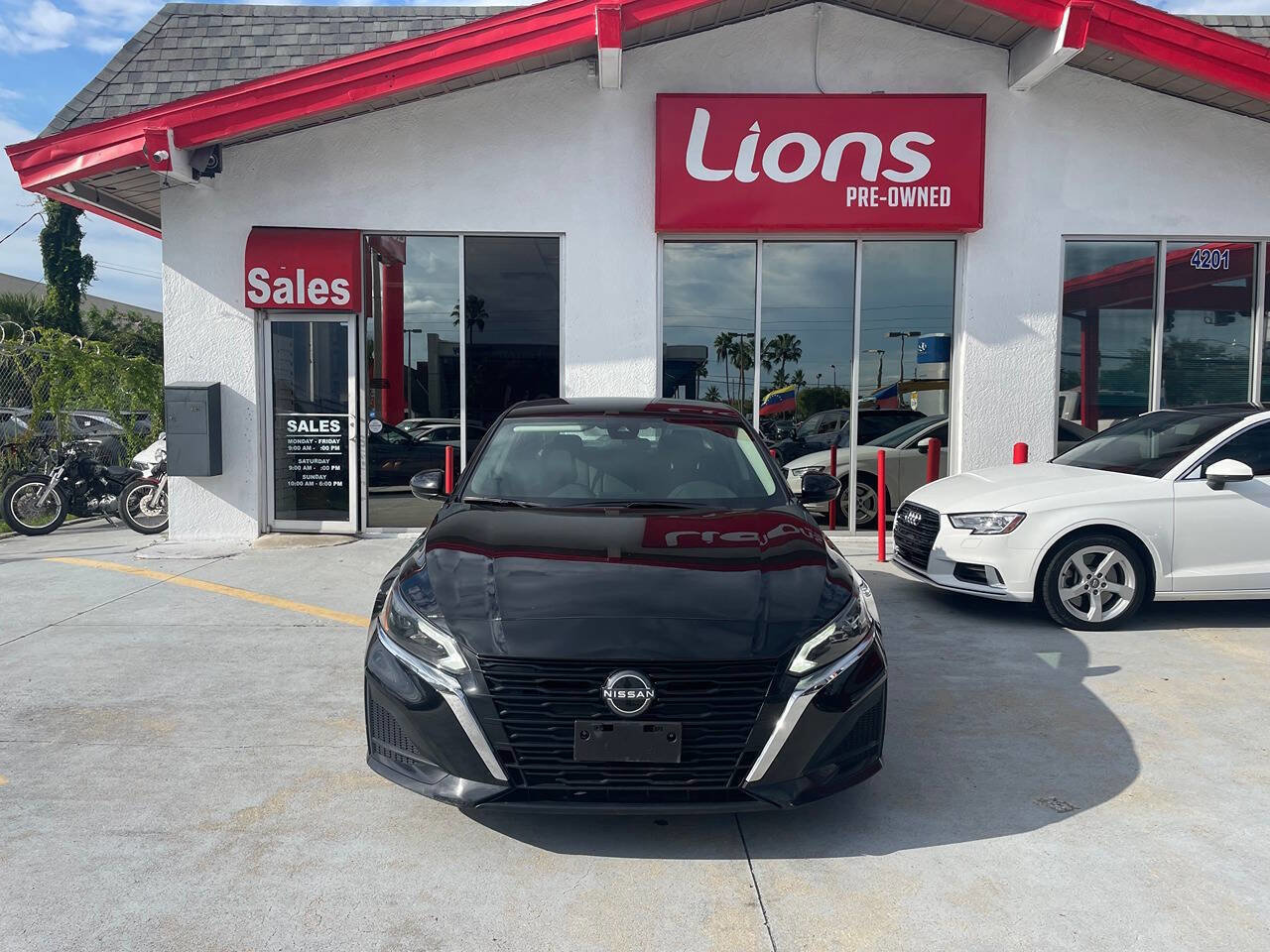 Used 2023 Nissan Altima 2.5 S FWD image 1