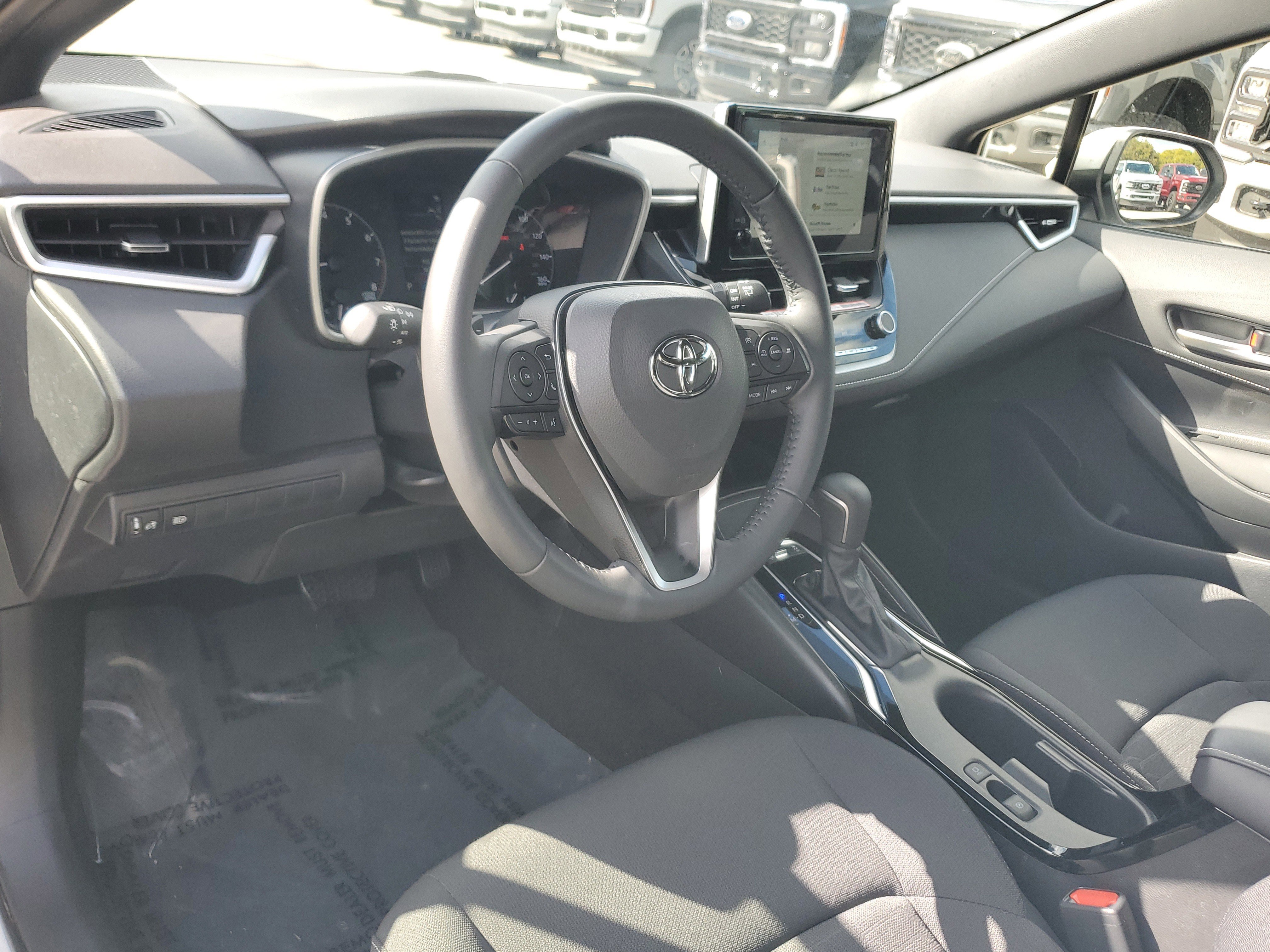 Used 2025 Toyota Corolla SE image 7