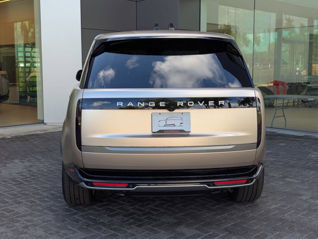 New 2025 Land Rover Range Rover SE image 6