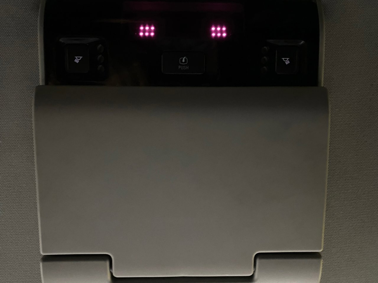 Used 2017 Chevrolet Suburban LT image 24