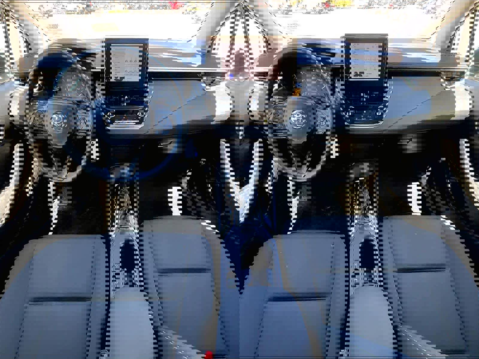 Used 2025 Toyota Corolla LE image 21