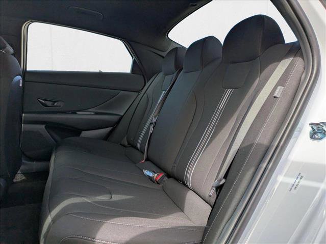 New 2025 Hyundai Elantra SEL image 16