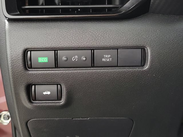 Used 2024 Nissan Sentra SV FWD image 23