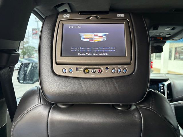 Used 2018 Cadillac Escalade ESV Platinum AWD/4WD image 26