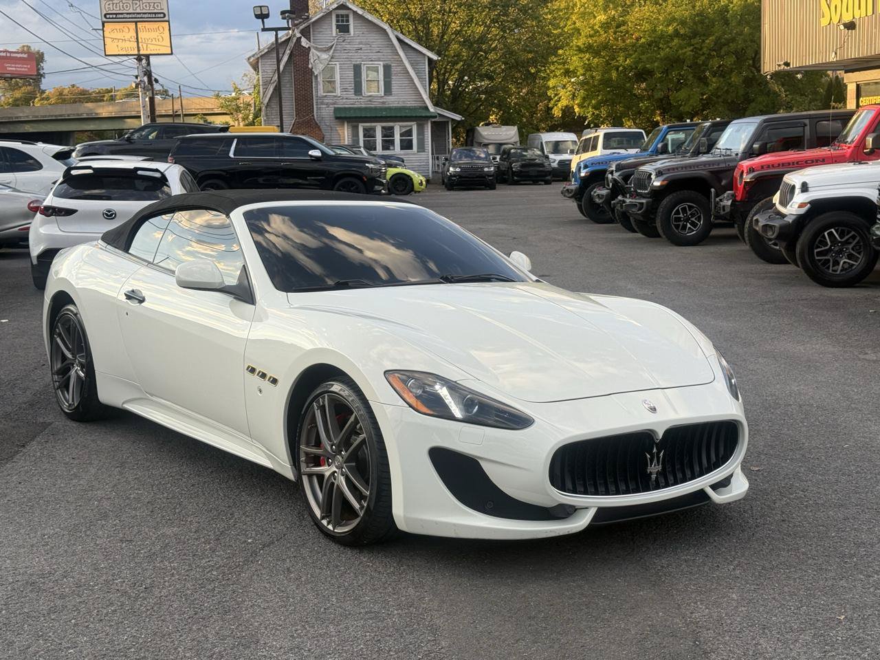 Used 2016 Maserati GranTurismo MC Centennial RWD image 3