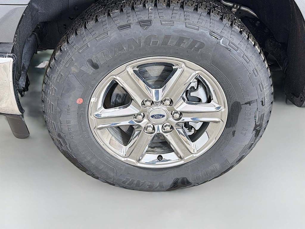 Used 2025 Ford F150 XLT w/ Equipment Group 301A Standard image 14