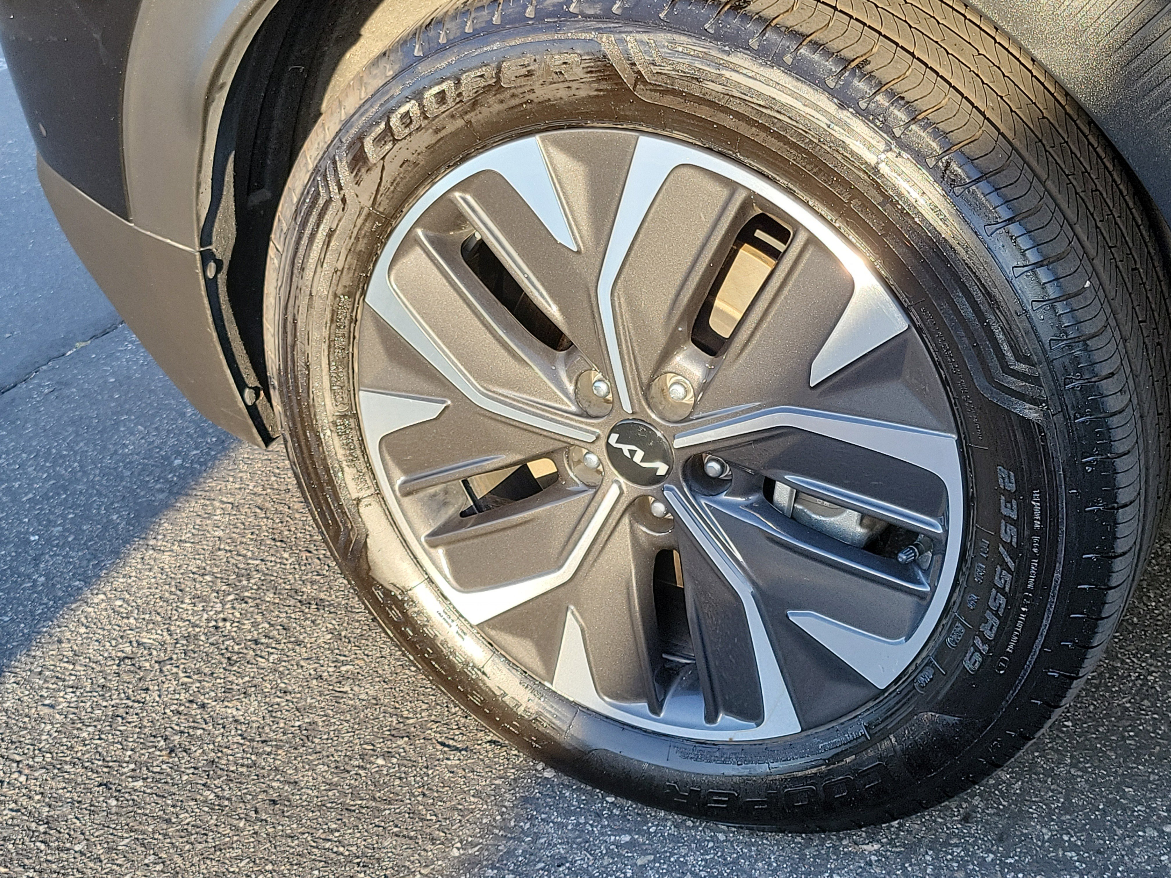 Used 2024 Kia EV6 Light RWD image 21