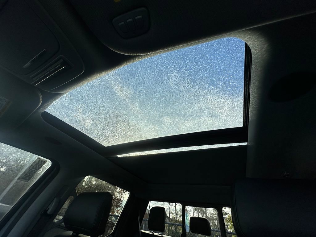 New 2026 Ford F250 Lariat w/ Black Appearance Package image 81