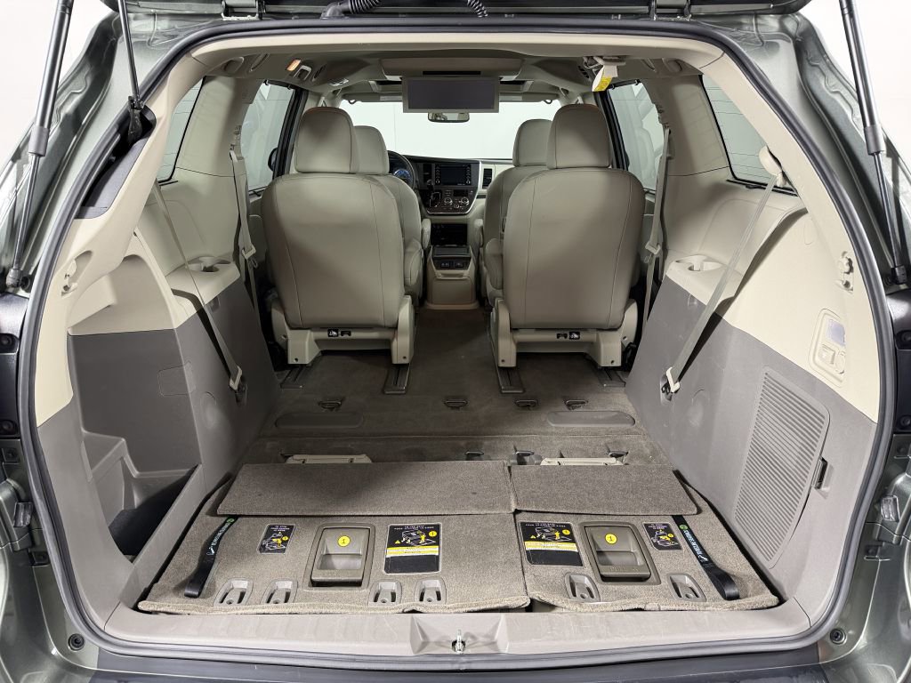 Used 2018 Toyota Sienna XLE Premium w/ Protection Package AWD/4WD image 14
