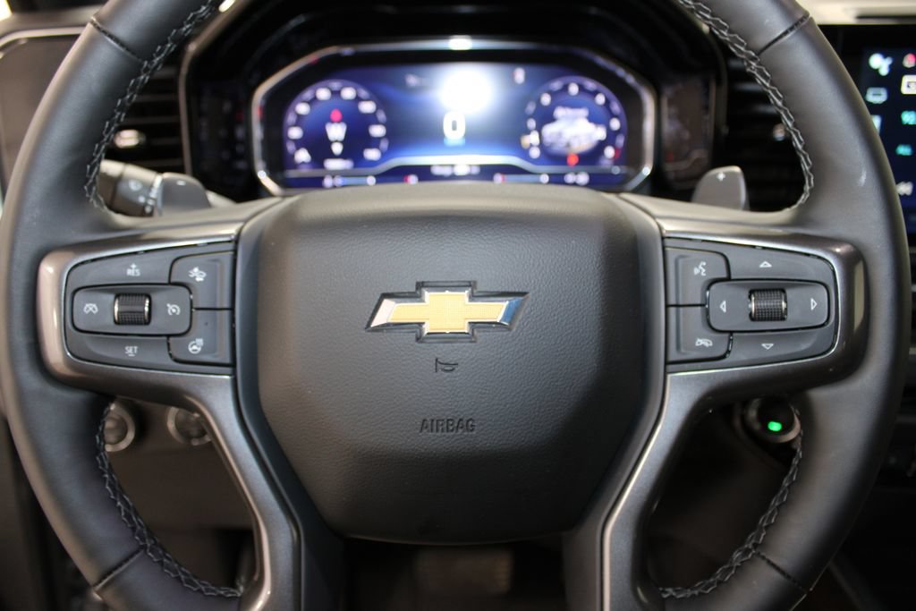Used 2025 Chevrolet Silverado 1500 High Country w/ High Country Premium Package AWD/4WD image 36