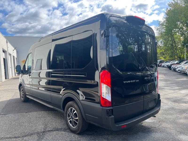 Used 2023 Ford Transit 350 XLT image 4