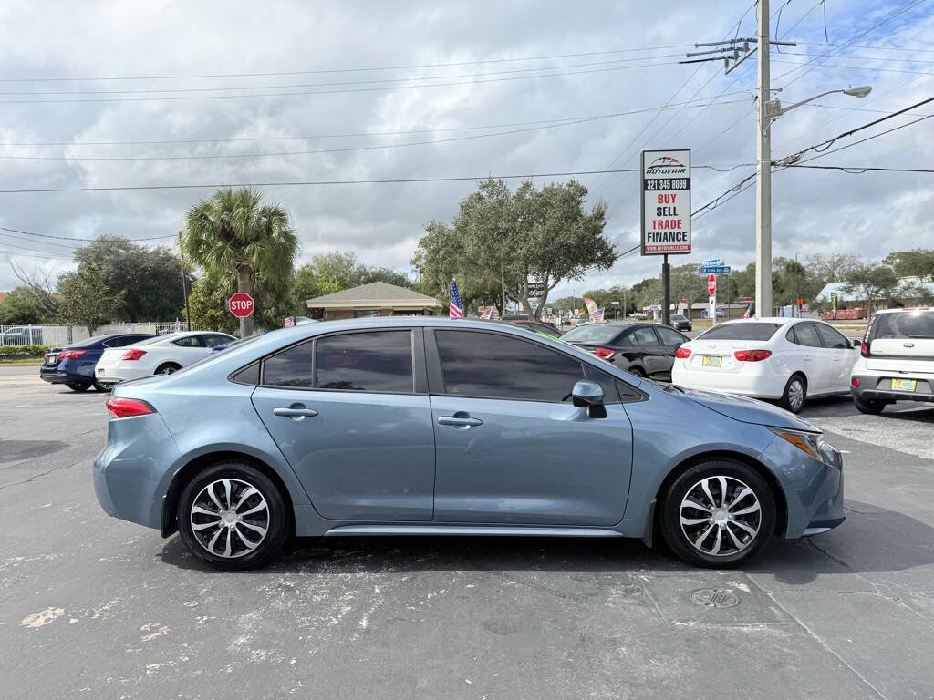 Used 2021 Toyota Corolla LE image 3