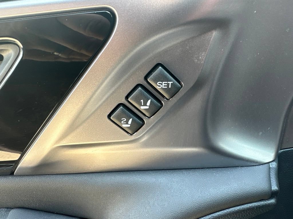 Used 2024 Subaru Outback Touring XT AWD/4WD image 16